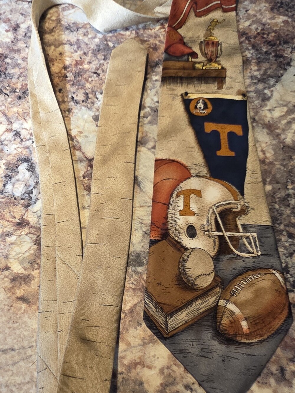 Tennessee Volunteers 100% Silk Neck Tie,  Football,  Go Vols, Workwear, 59"